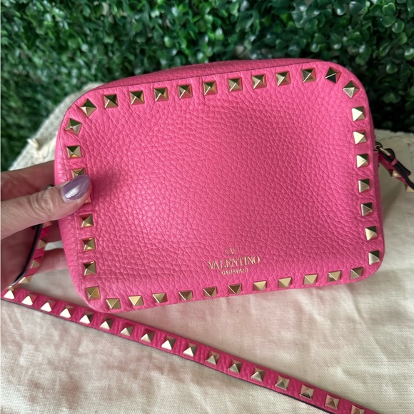 Valentino Pink Studded Women's Crossbody Bag Authentic - Picture 2 of 9